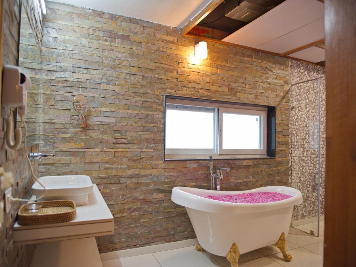 פושקאר Wild Rose Resort And Spa מראה חיצוני תמונה